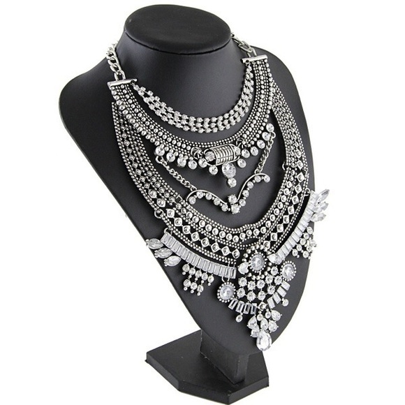Stunning Hindi Necklace - Picture 2 of 7